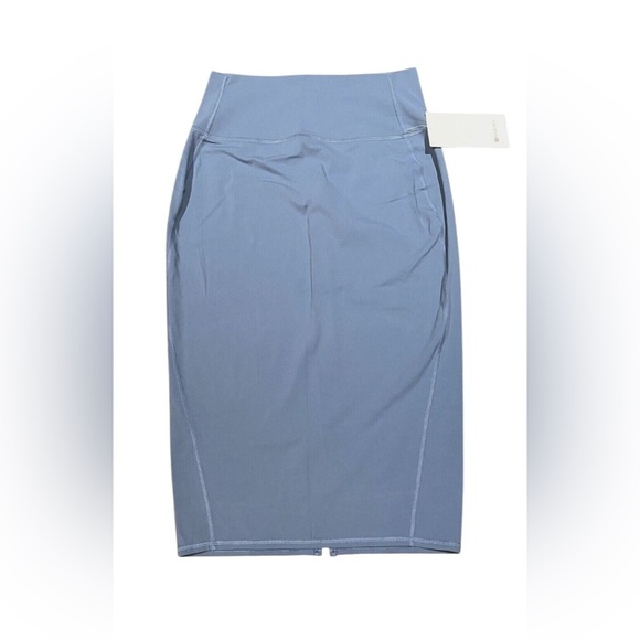 ⭐️NWT⭐️ Lululemon Nulu Slim-Fit High-Rise Skirt. Sz. 8 - Picture 6 of 8